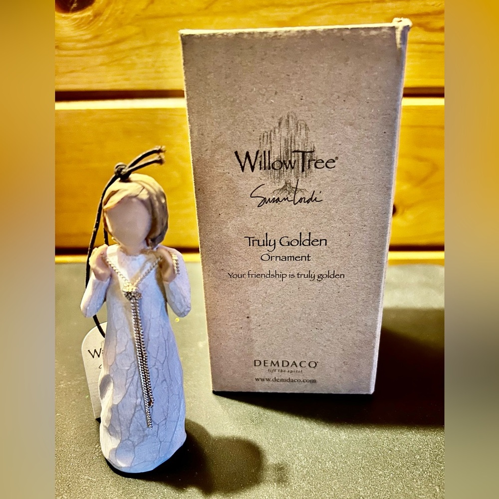 Willowtree " Truly Golden " Ornament / Your Friendship is Truly Golden